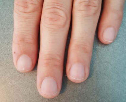 No-moon-fingernails